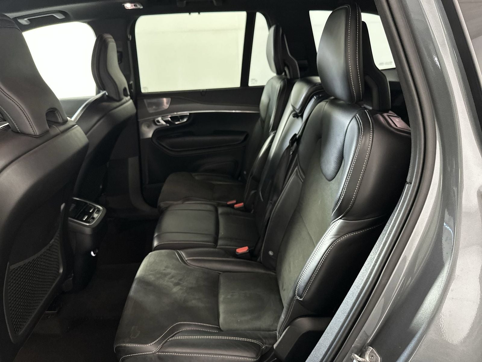 2019 Volvo XC90 T6 R-Design