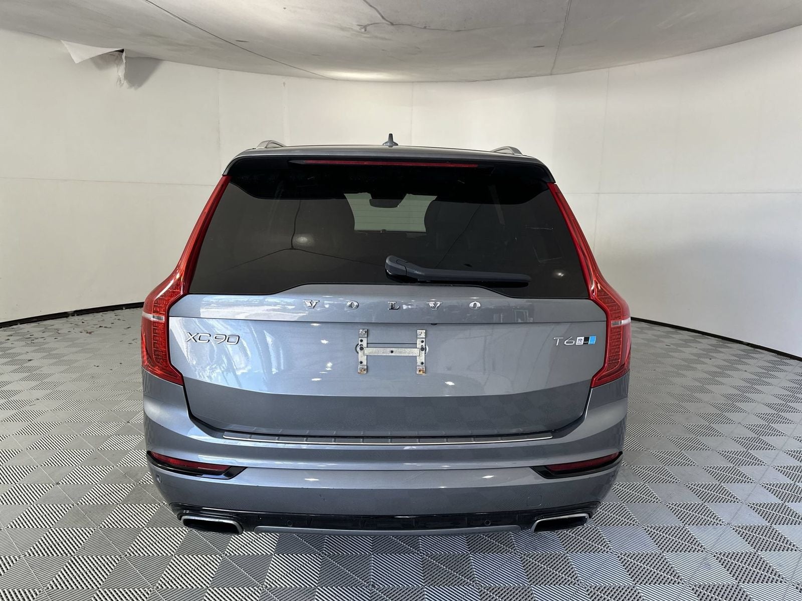 2019 Volvo XC90 T6 R-Design
