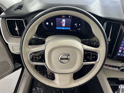 2023 Volvo XC60 B5 Ultimate Bright Theme