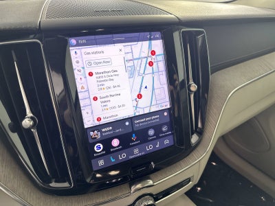 2023 Volvo XC60 B5 Ultimate Bright Theme