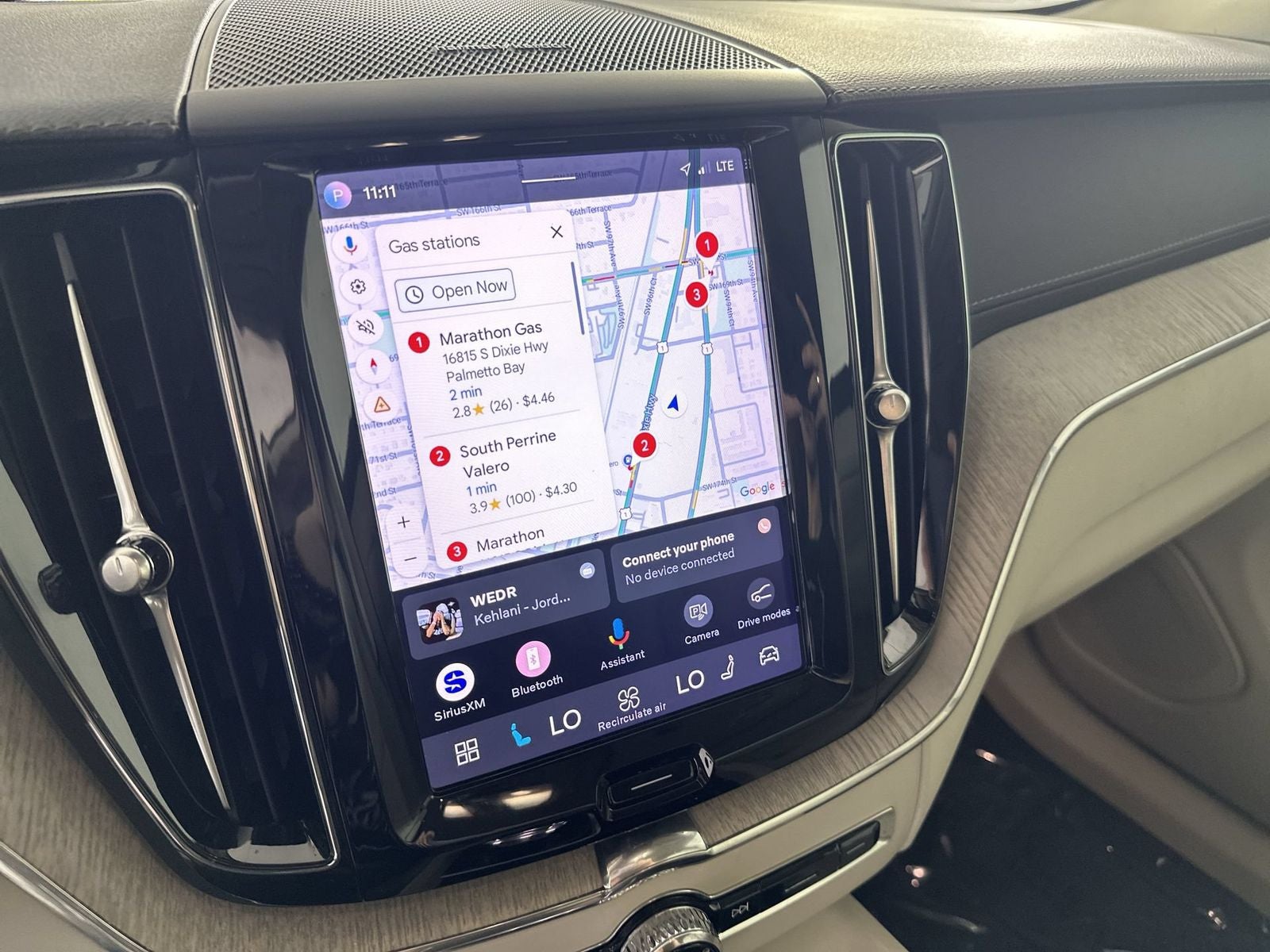 2023 Volvo XC60 B5 Ultimate Bright Theme