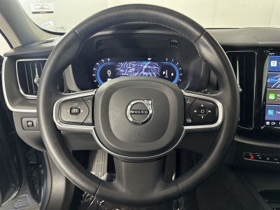 2022 Volvo XC60 B5 Momentum