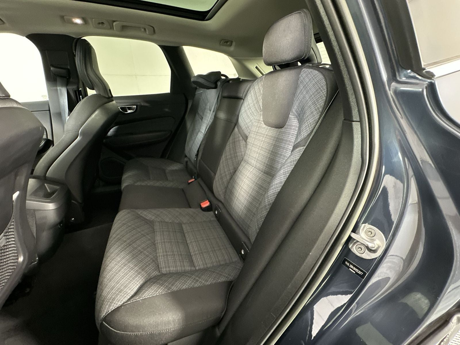 2022 Volvo XC60 B5 Momentum