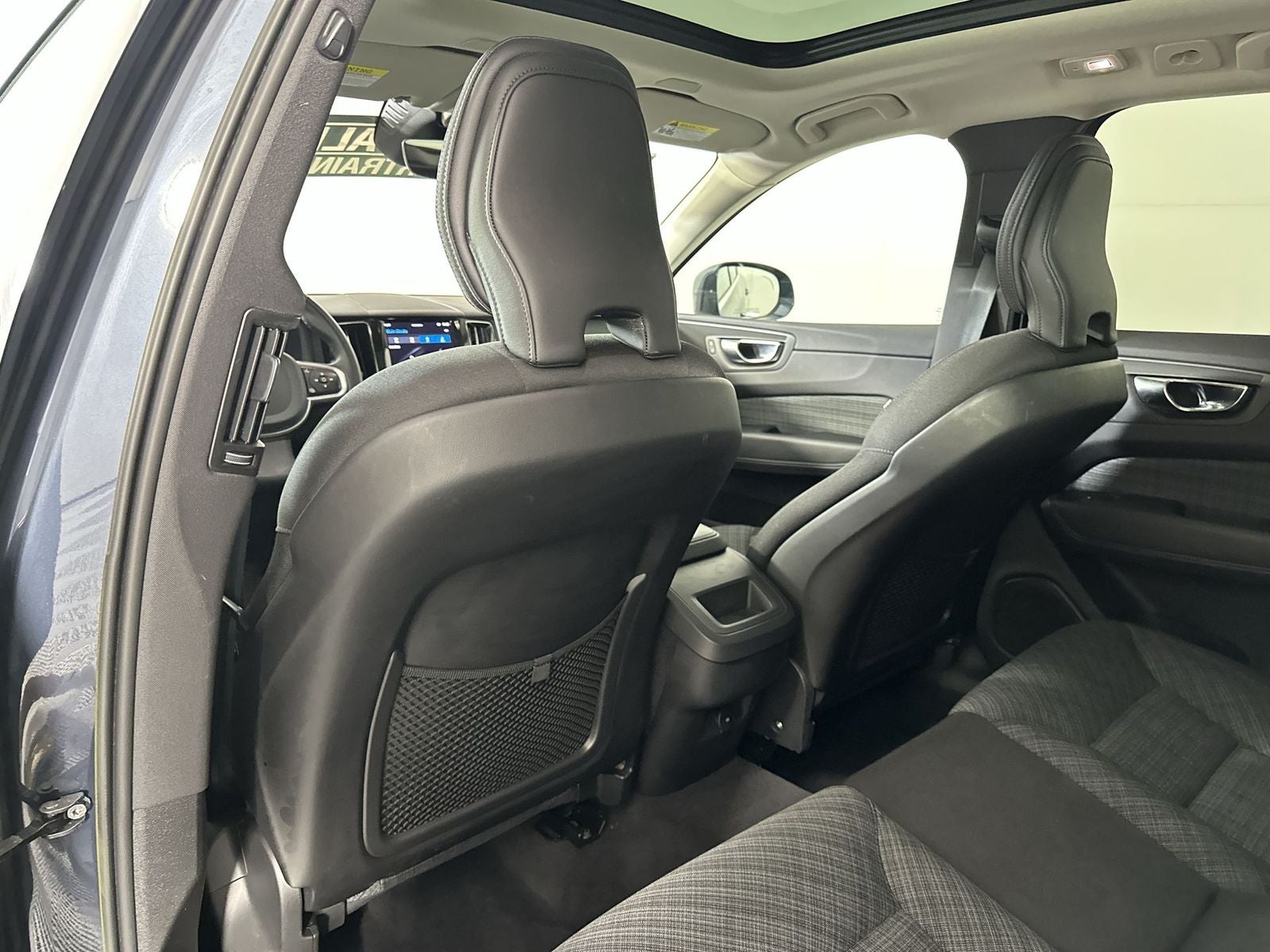 2022 Volvo XC60 B5 Momentum