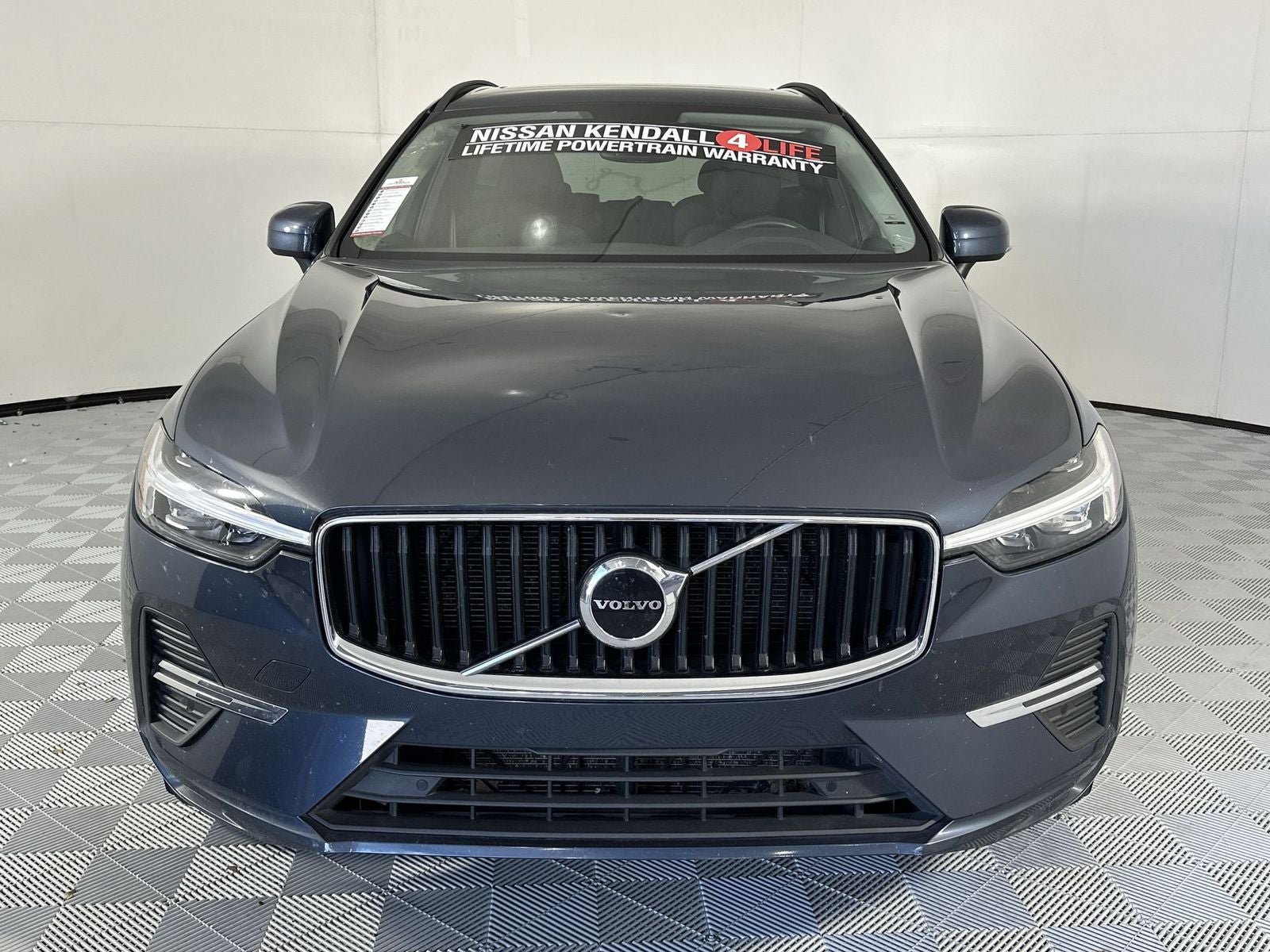 2022 Volvo XC60 B5 Momentum