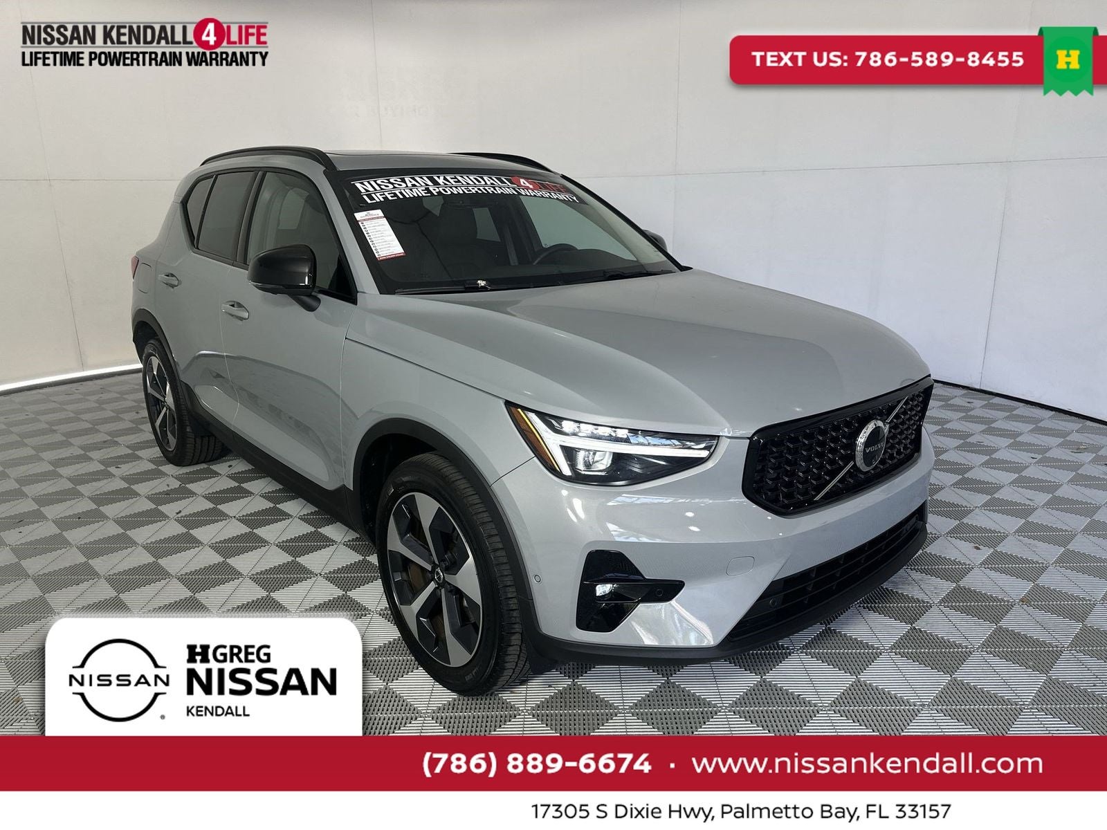 2026 Volvo XC40 B5 Plus