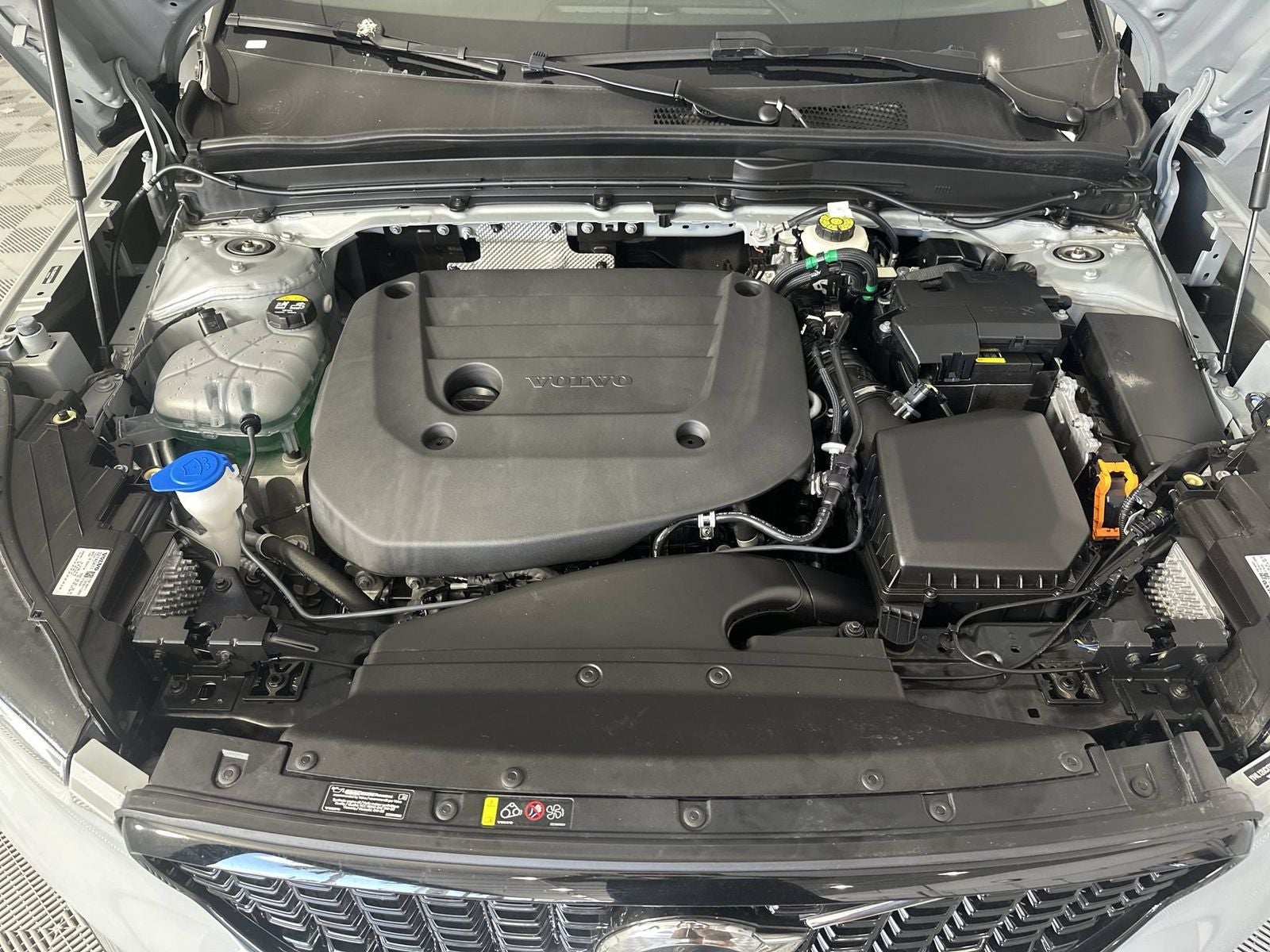 2026 Volvo XC40 B5 Plus