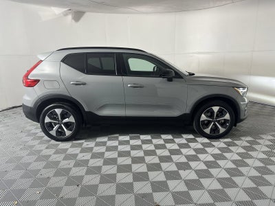 2026 Volvo XC40 B5 Plus