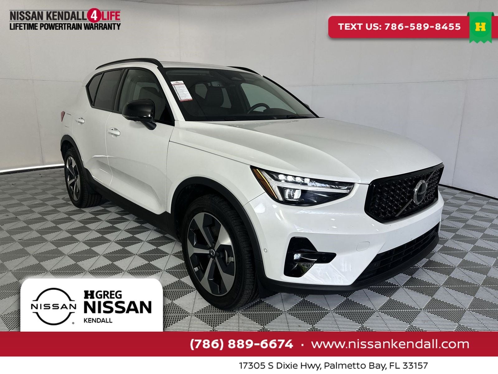 2026 Volvo XC40 B5 Plus