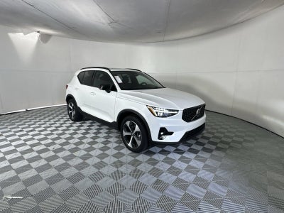2026 Volvo XC40 B5 Plus