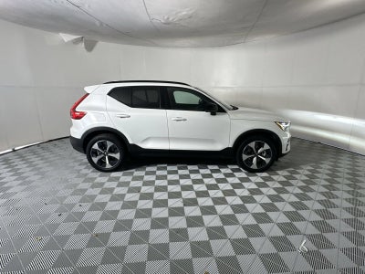 2026 Volvo XC40 B5 Plus