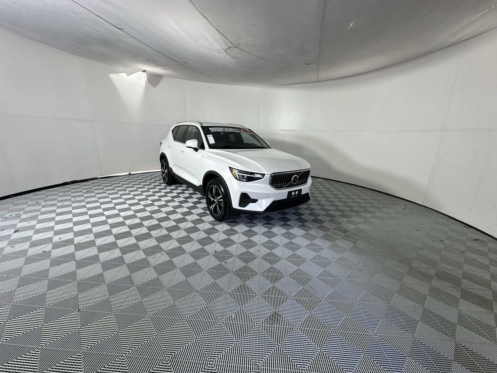 2024 Volvo XC40 B5 Core