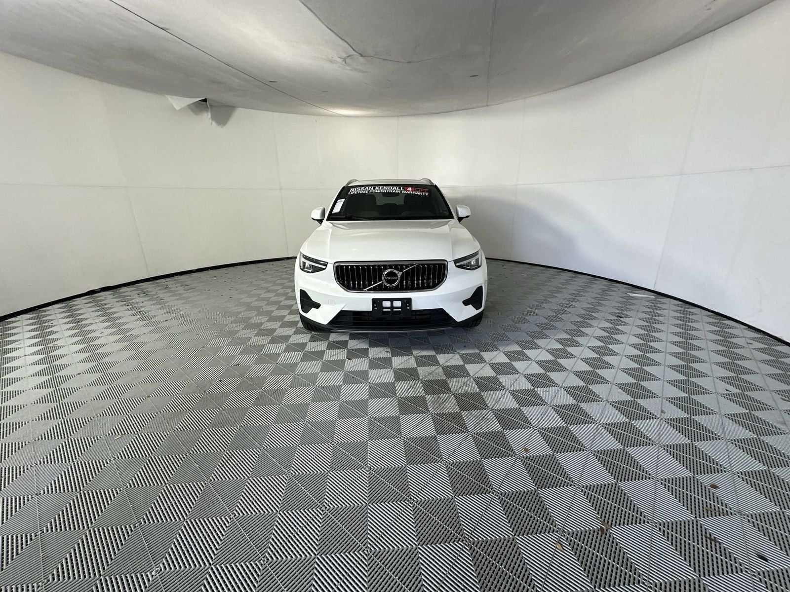 2024 Volvo XC40 B5 Core