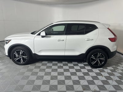 2024 Volvo XC40 B5 Core