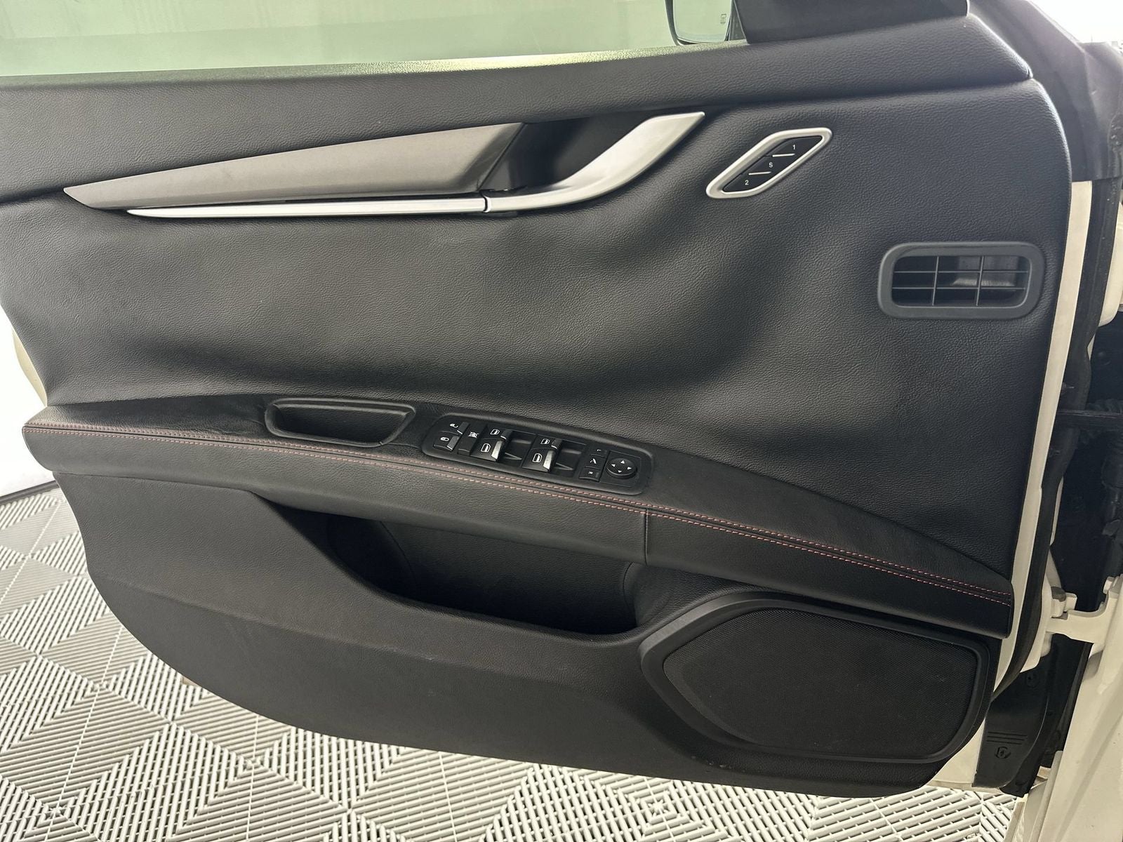 2018 Maserati Ghibli Base