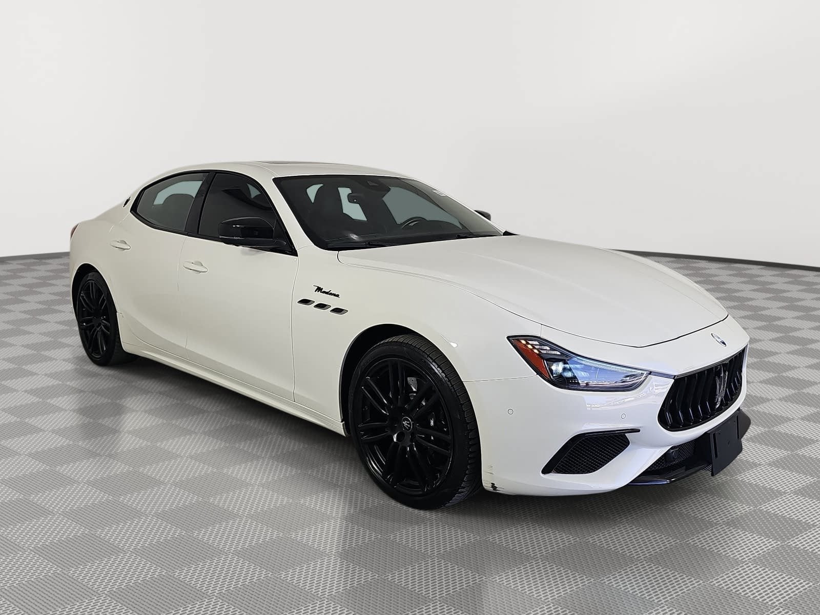 2023 Maserati Ghibli Modena