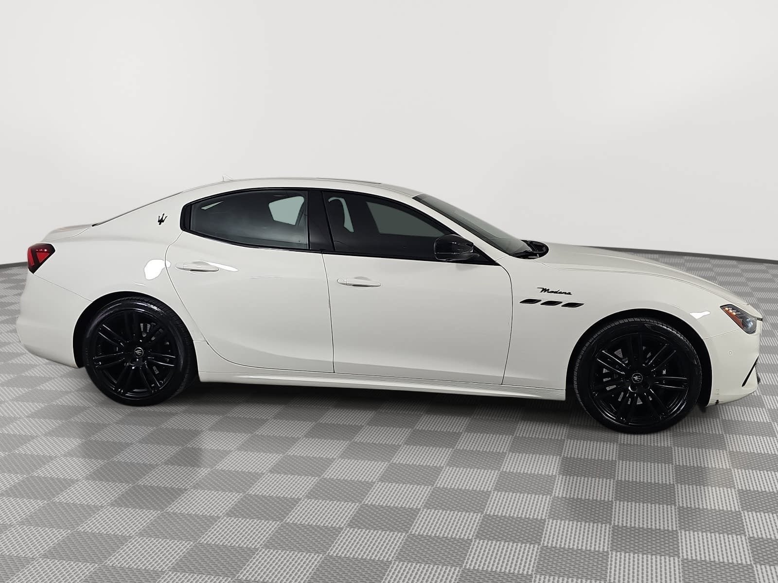 2023 Maserati Ghibli Modena