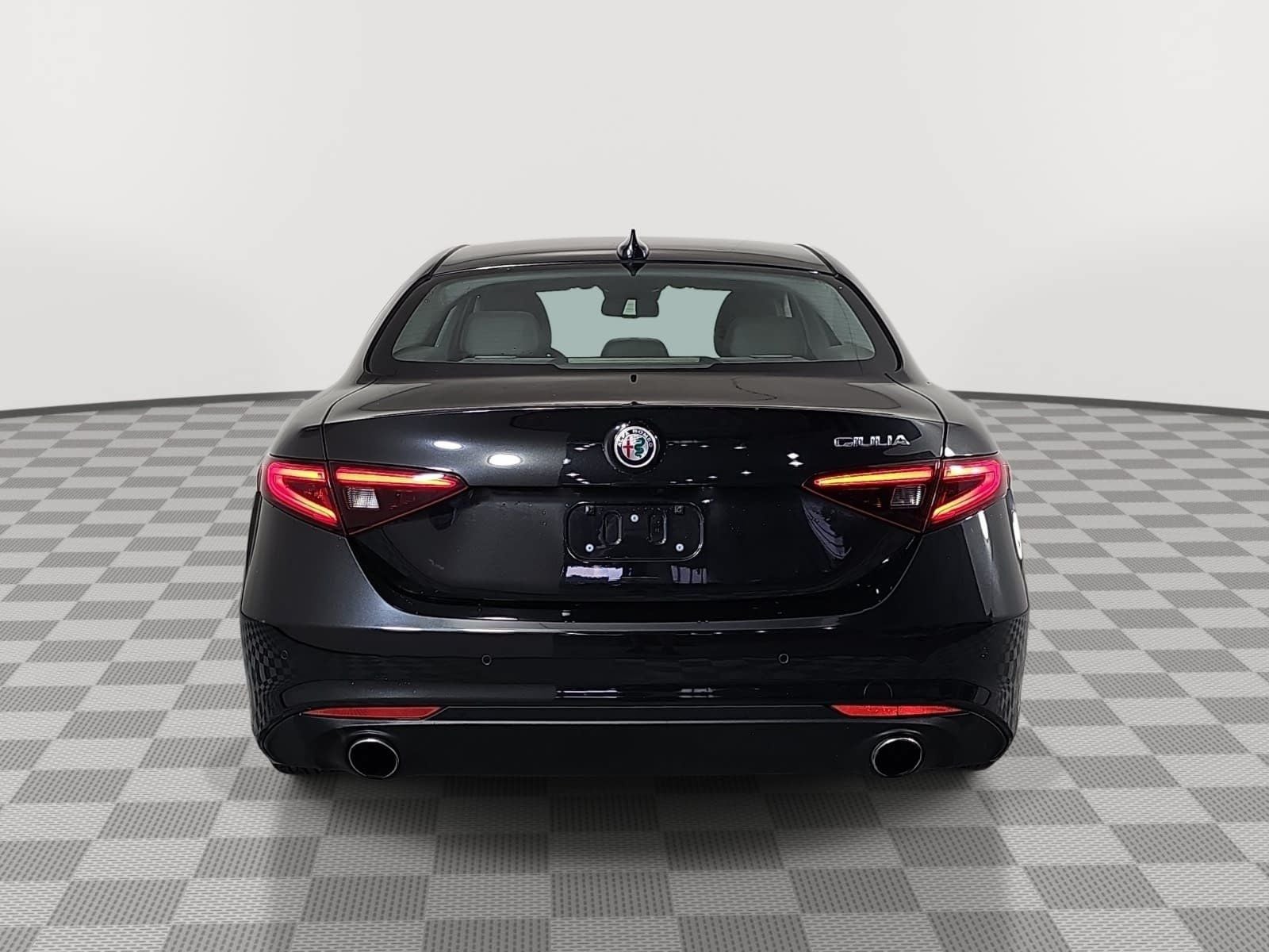 2018 Alfa Romeo Giulia Base