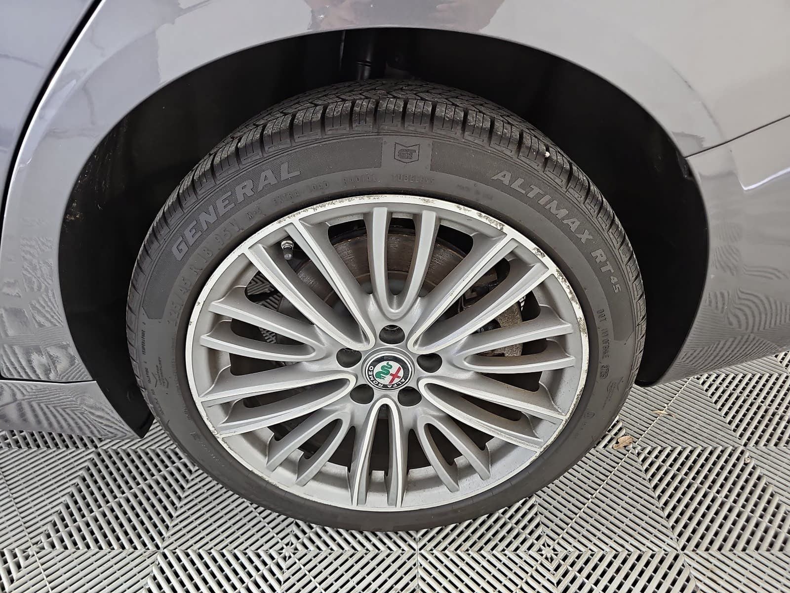 2017 Alfa Romeo Giulia Ti