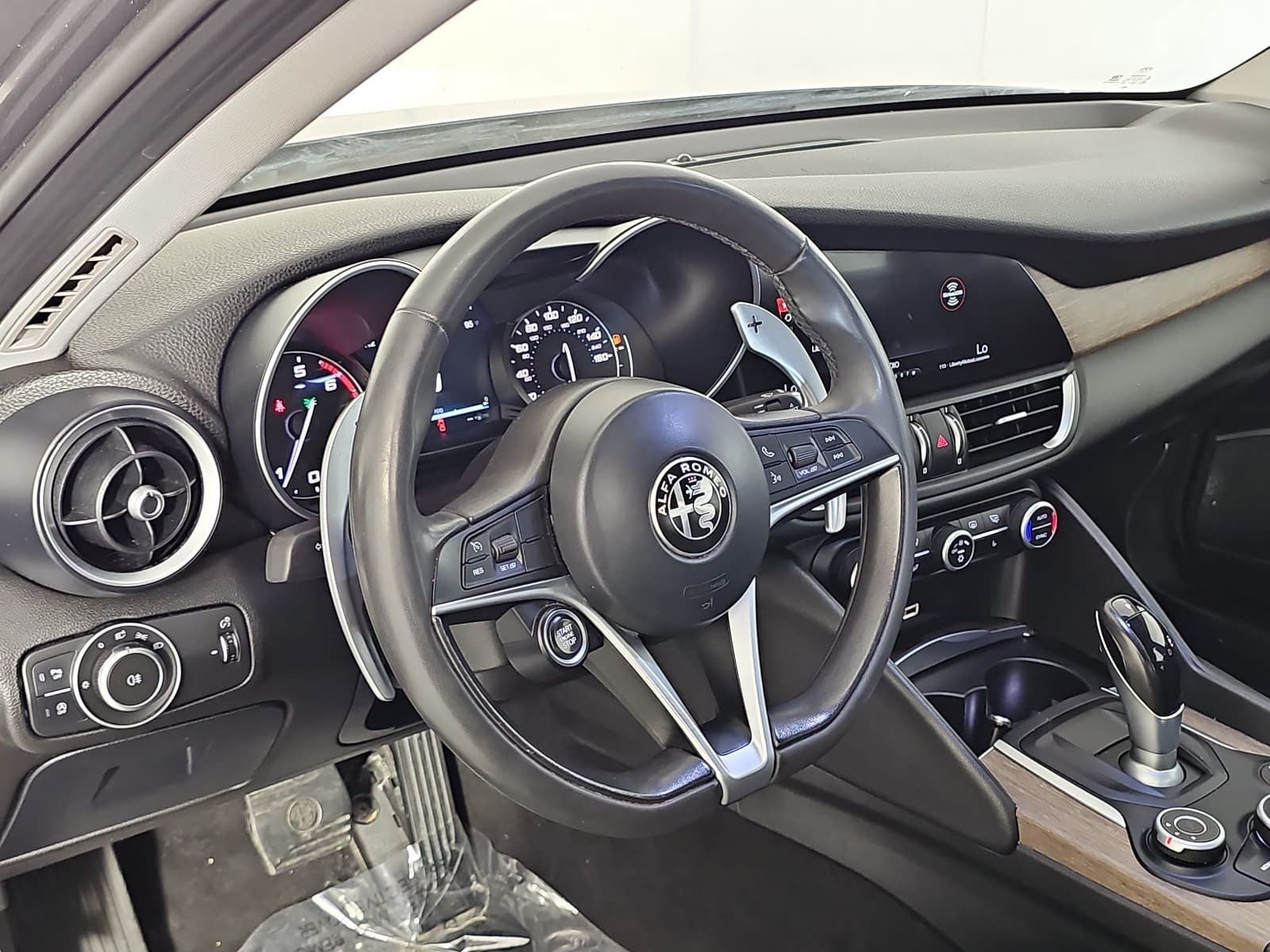 2017 Alfa Romeo Giulia Ti