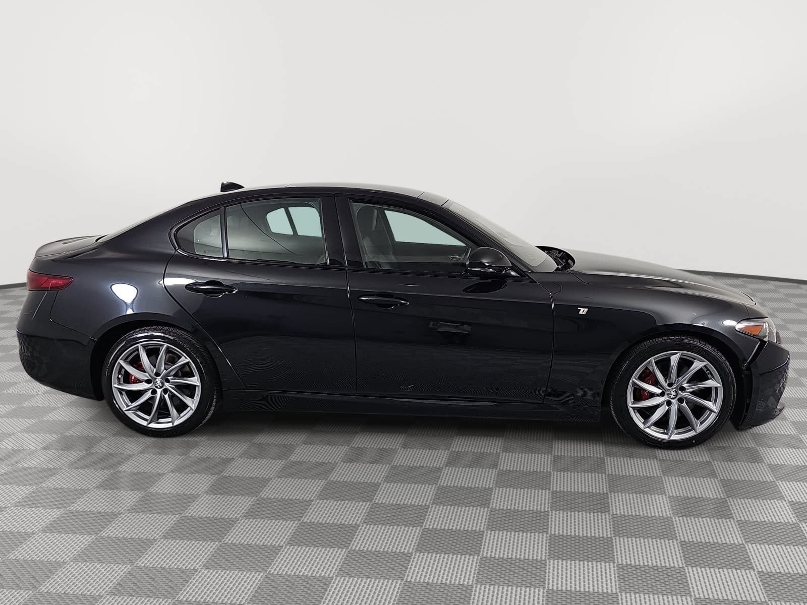 2022 Alfa Romeo Giulia Ti