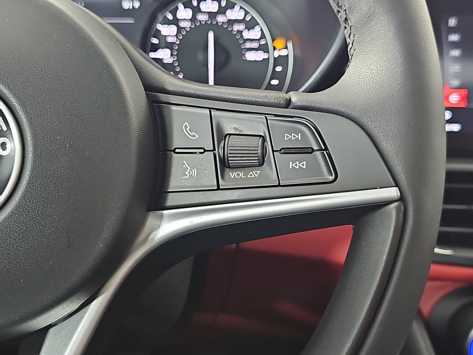 2019 Alfa Romeo Giulia Base