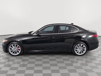 2019 Alfa Romeo Giulia Base