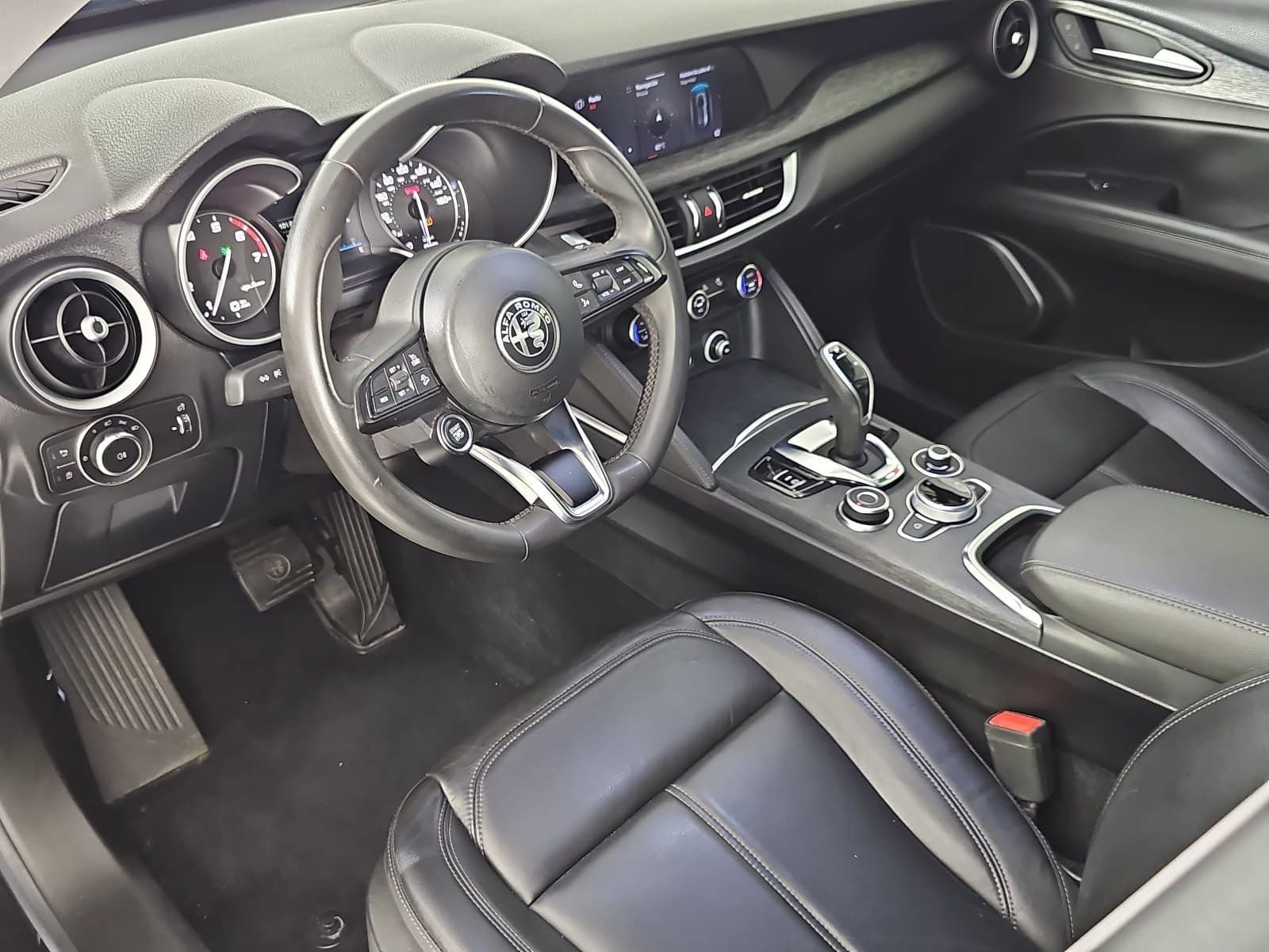 2020 Alfa Romeo Stelvio Base