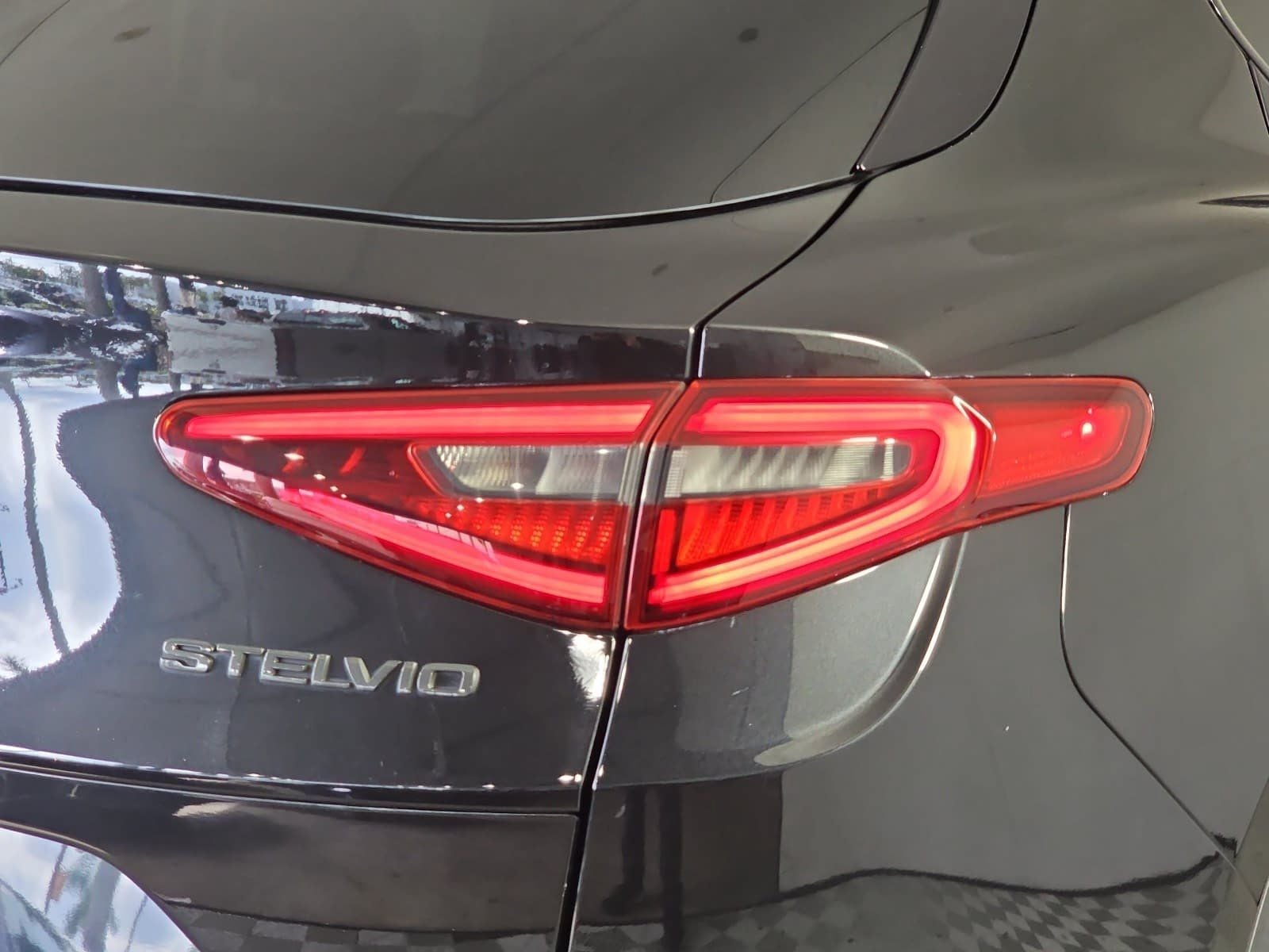 2020 Alfa Romeo Stelvio Base