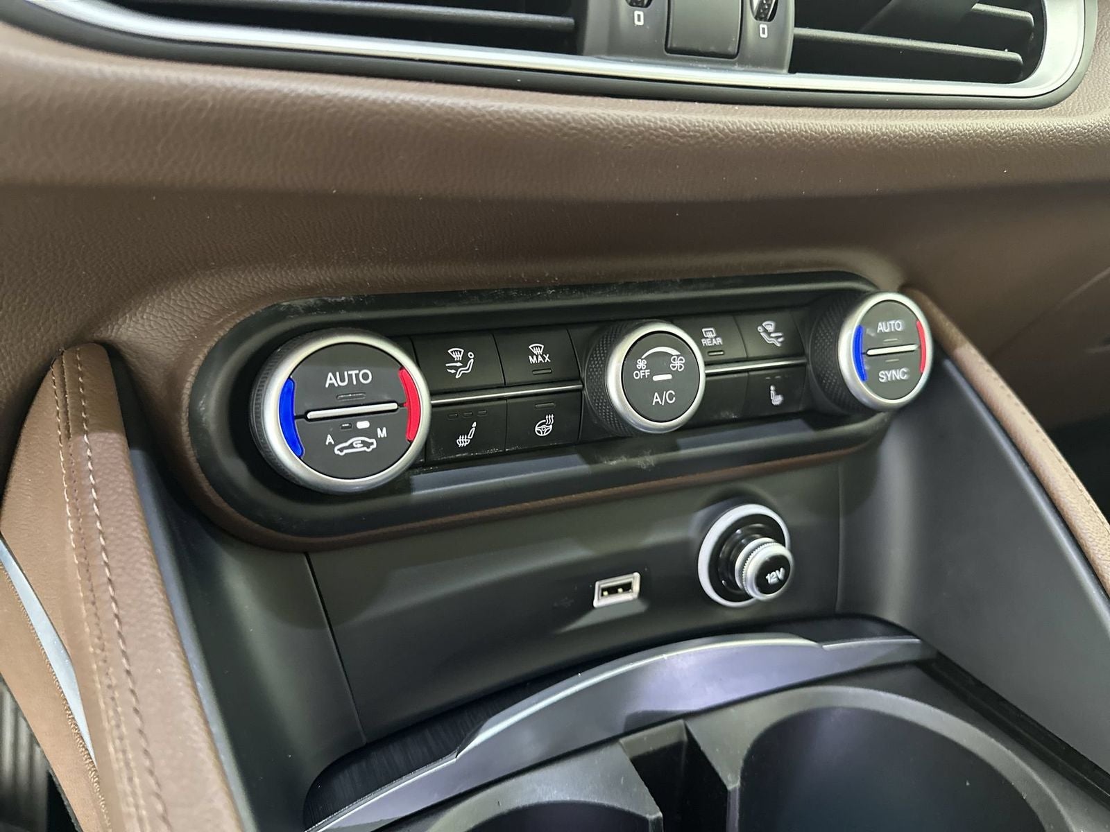 2020 Alfa Romeo Stelvio Base