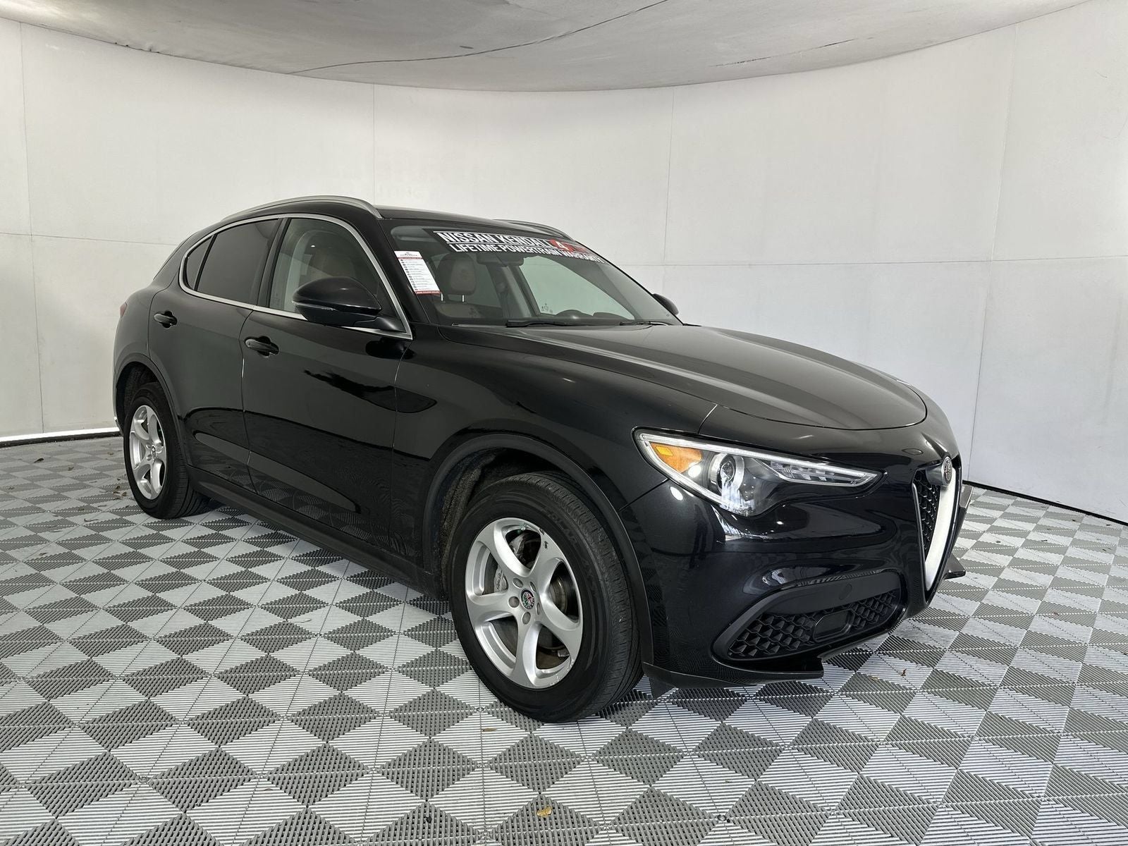 2020 Alfa Romeo Stelvio Base