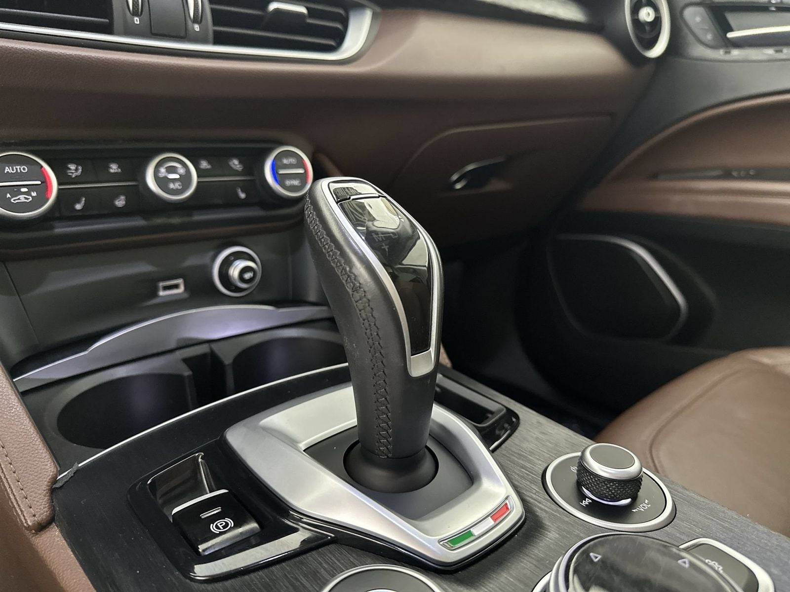 2020 Alfa Romeo Stelvio Base