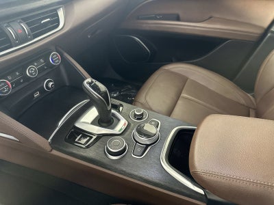 2020 Alfa Romeo Stelvio Base