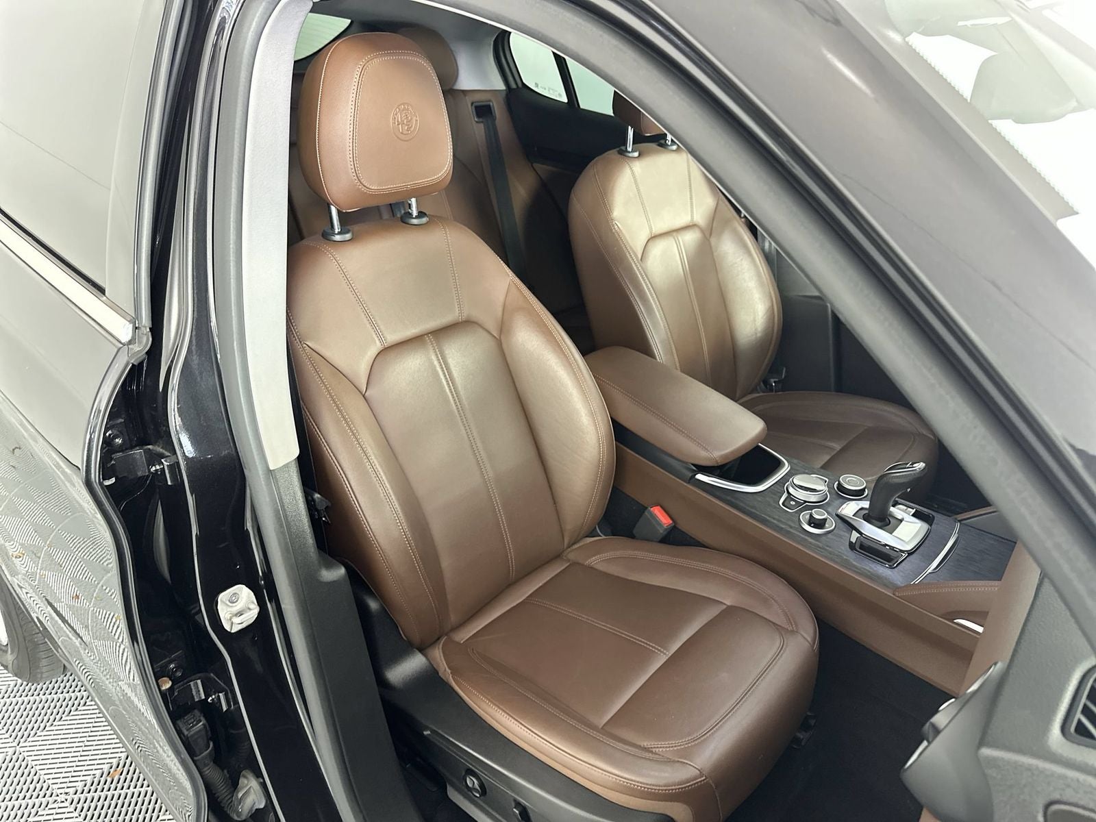 2020 Alfa Romeo Stelvio Base