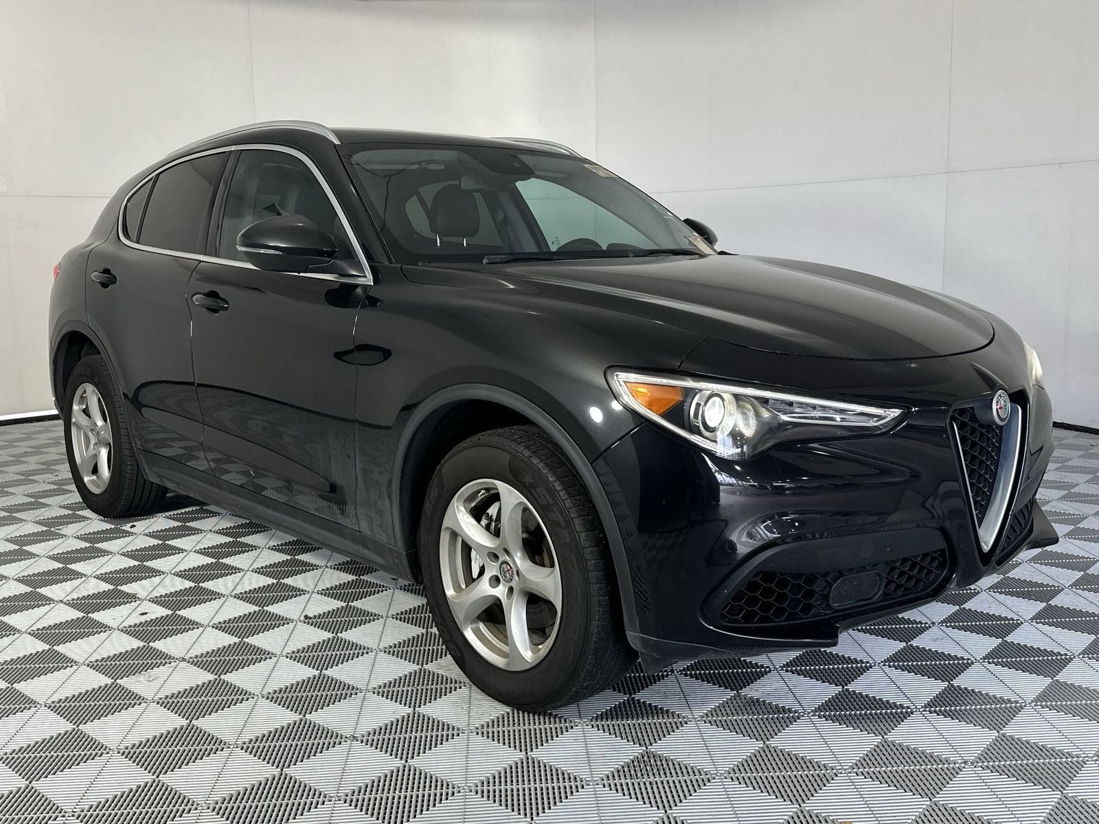 2019 Alfa Romeo Stelvio Base