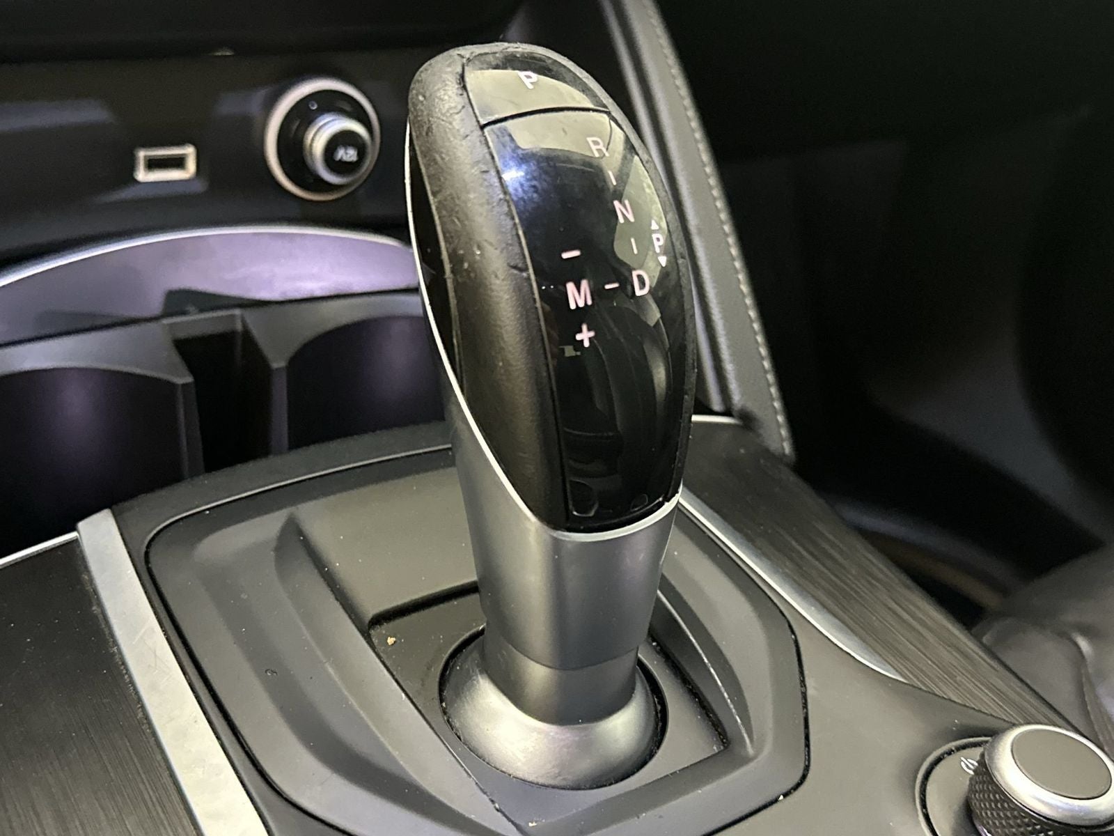 2019 Alfa Romeo Stelvio Base