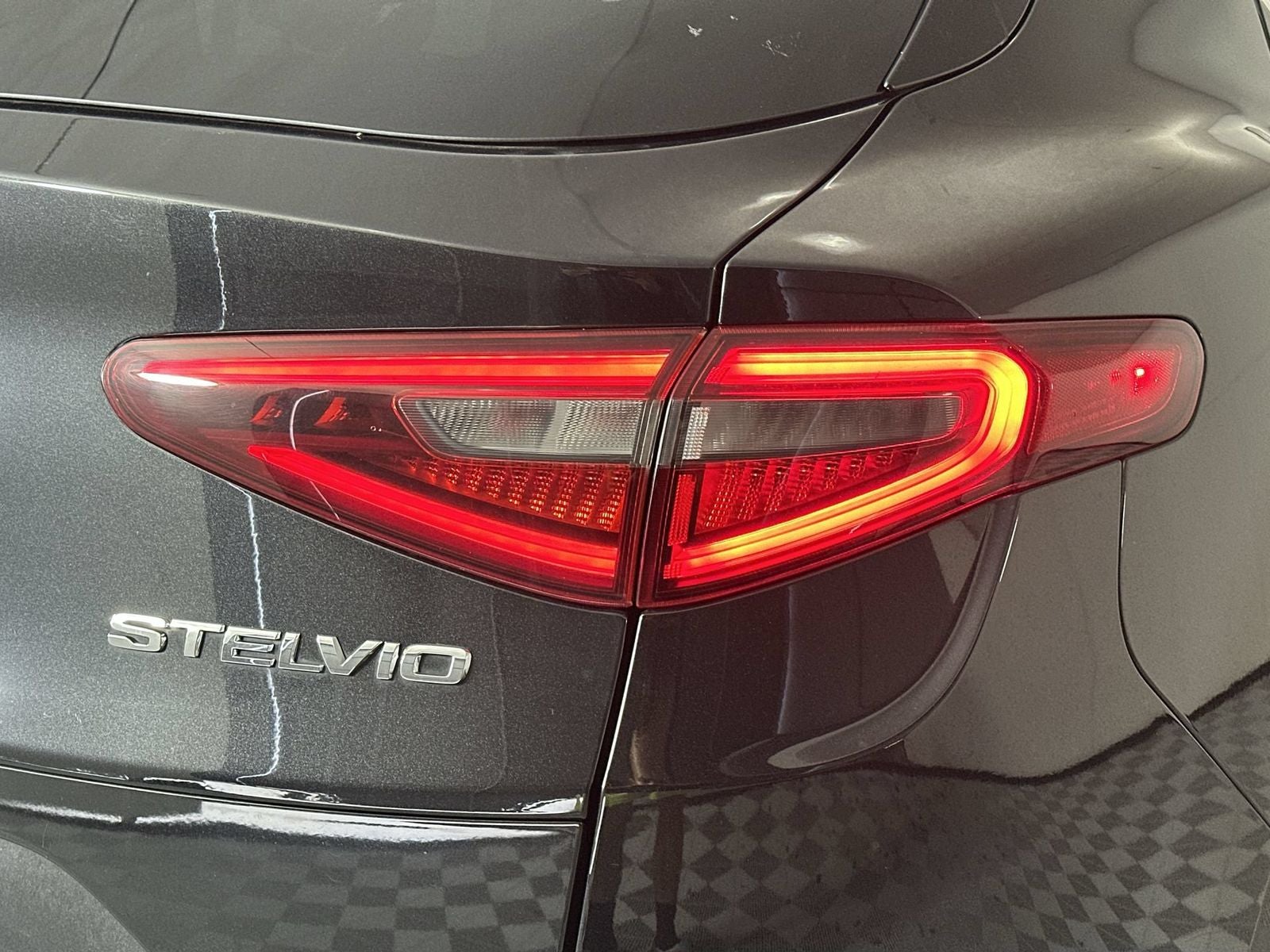 2019 Alfa Romeo Stelvio Base