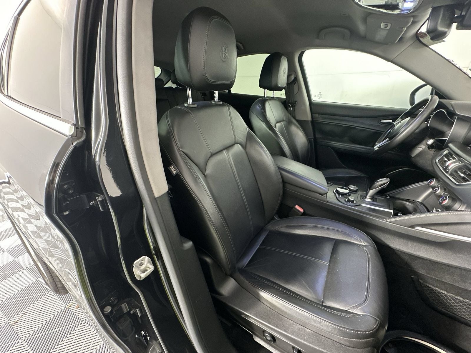 2019 Alfa Romeo Stelvio Base