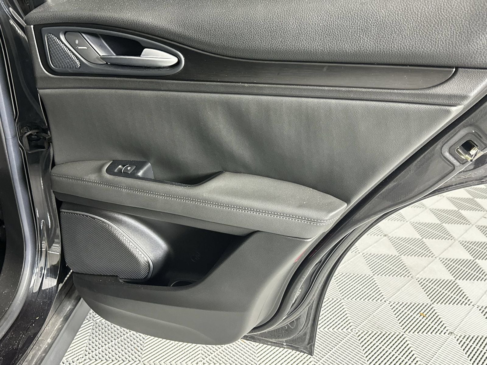 2019 Alfa Romeo Stelvio Base