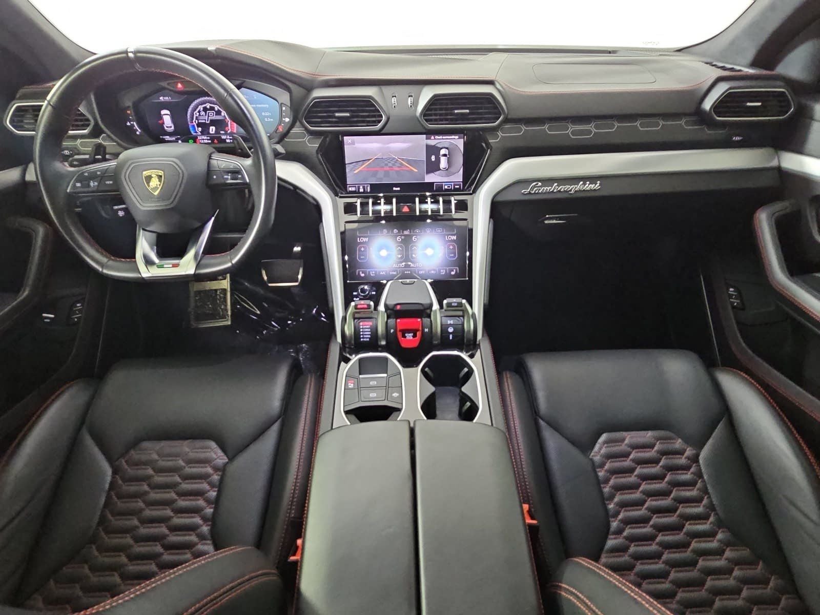 2020 Lamborghini Urus Base