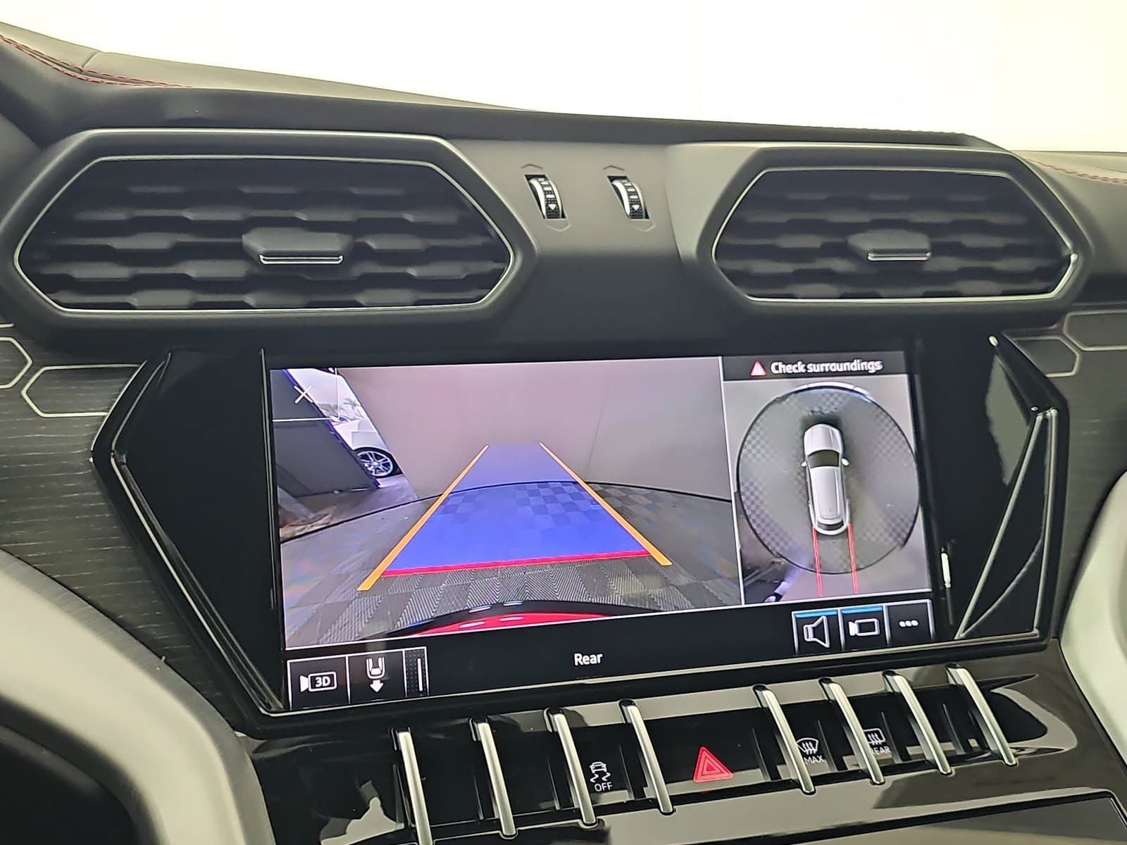 2020 Lamborghini Urus Base