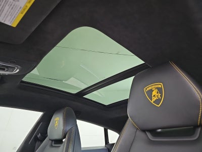 2020 Lamborghini Urus Base