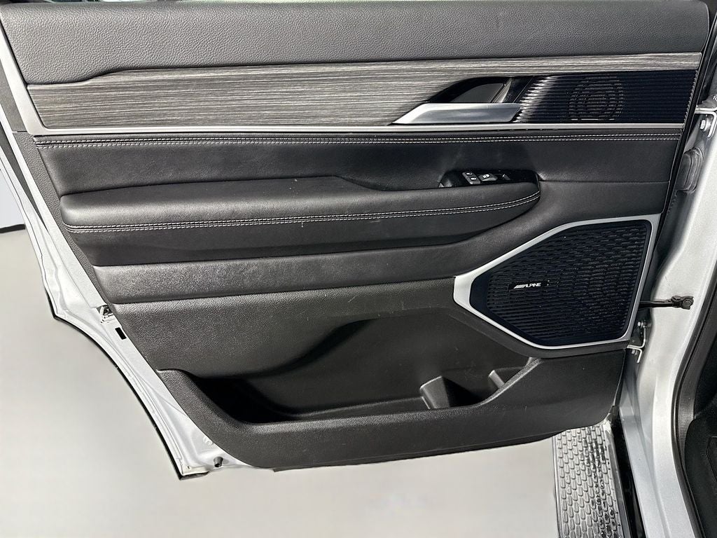 2023 Jeep Wagoneer Series II