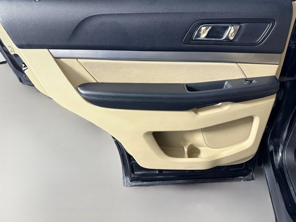 2017 Ford Explorer Base