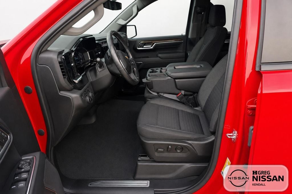 2023 Chevrolet Silverado 1500 LT LT1