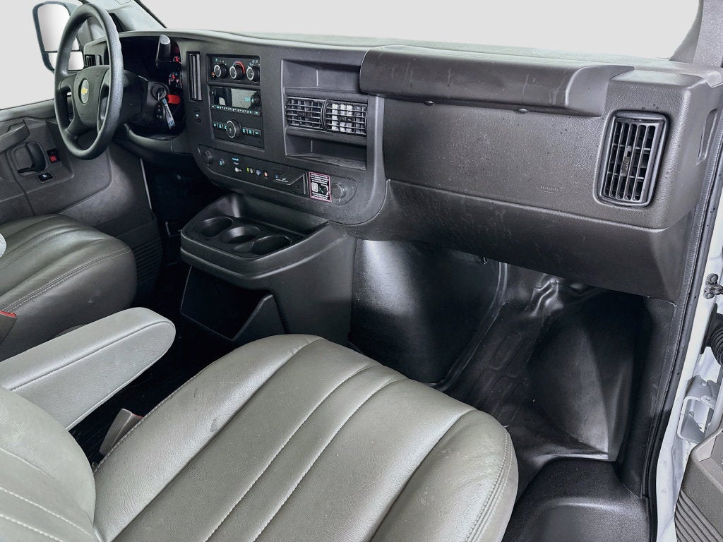 2025 Chevrolet Express 2500 Work Van Cargo