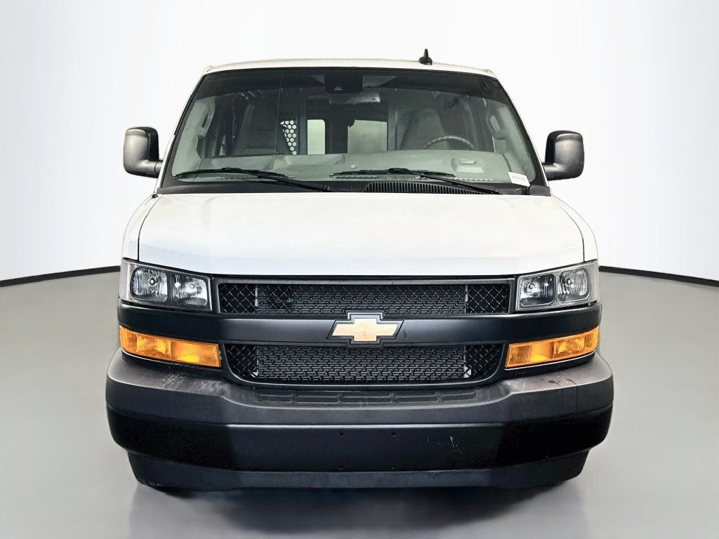 2025 Chevrolet Express 2500 Work Van Cargo