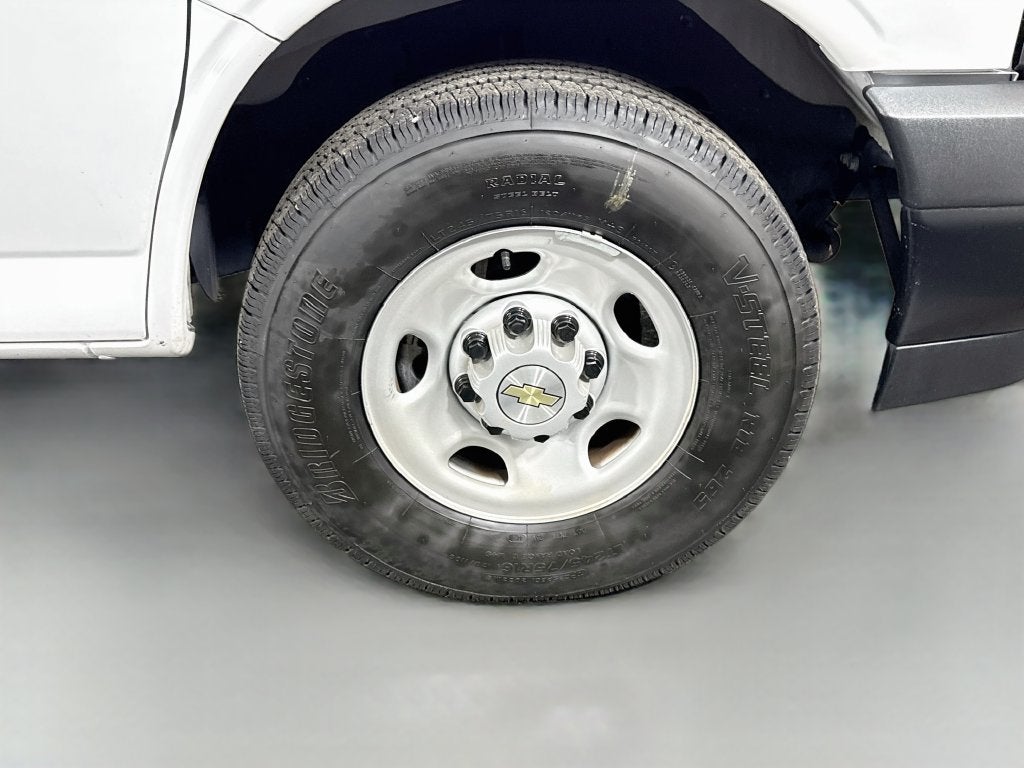 2025 Chevrolet Express 2500 Work Van Cargo
