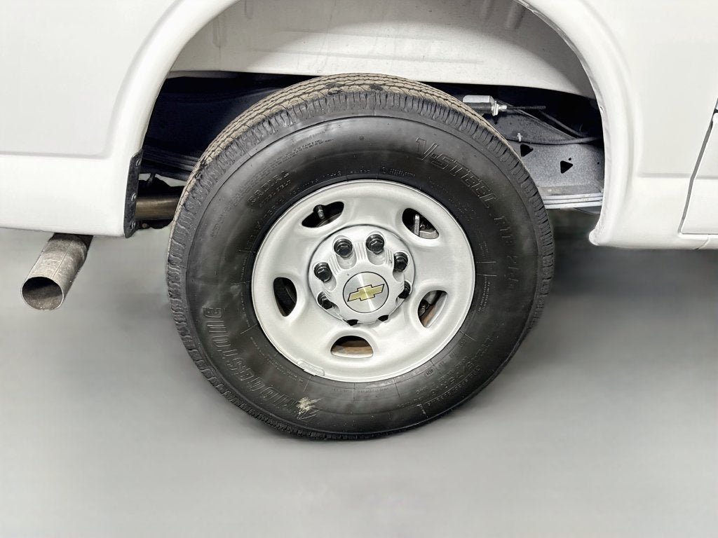 2025 Chevrolet Express 2500 Work Van Cargo
