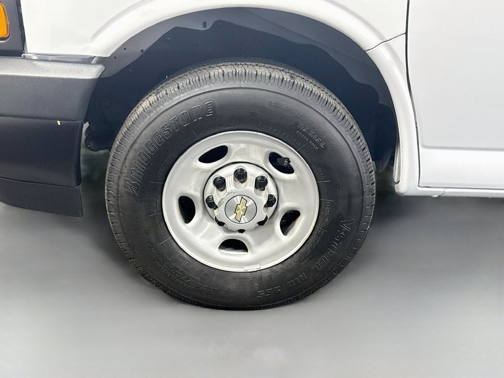 2025 Chevrolet Express 2500 Work Van Cargo